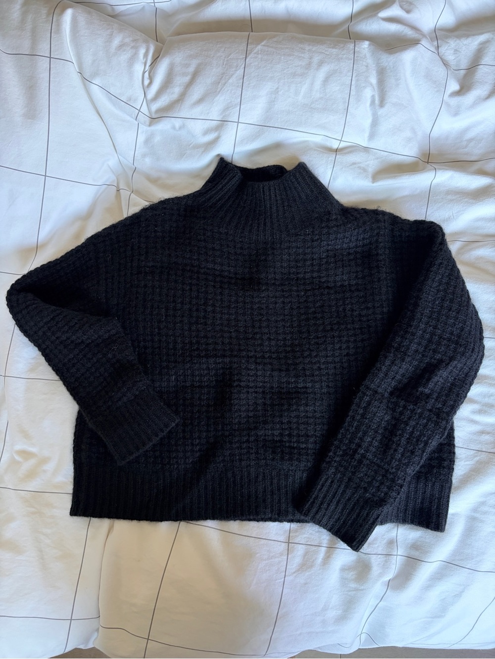 Aritzia Babaton Waffle Knit 100% Cashmere Mock Neck Sweater